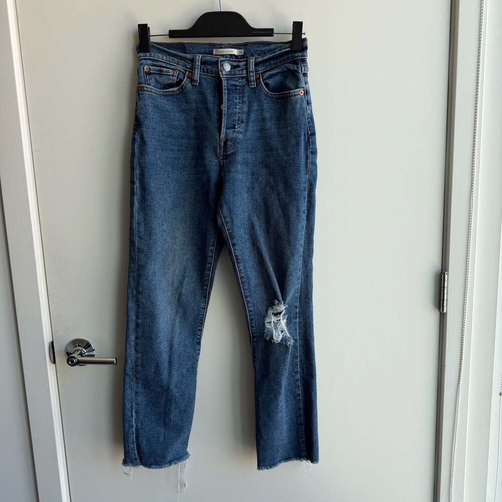 Levi's Wedgie Straight Jeans High Rise Button Fly Raw Hem Distressed Size 28